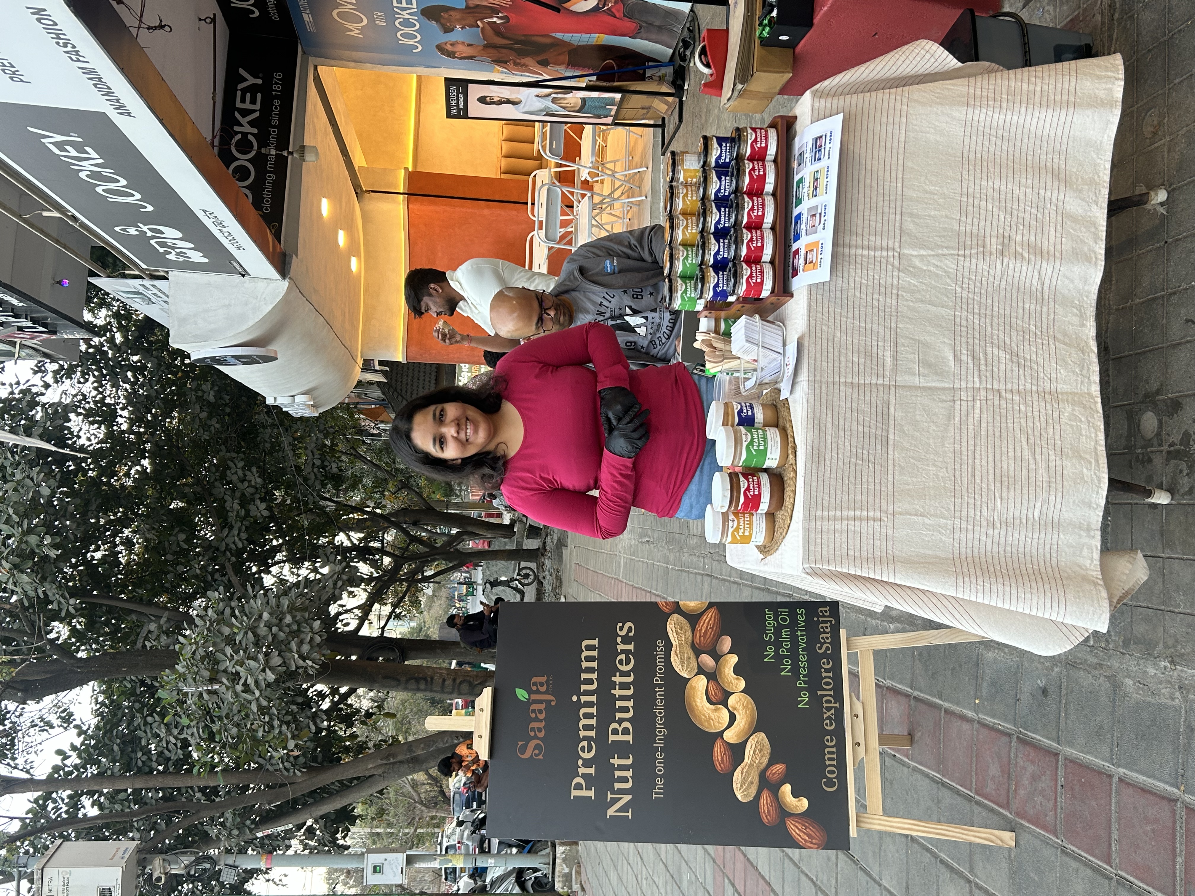 Saaja Foods promo at a cafe